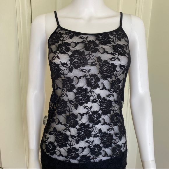 Divided black lace tank top size 8 - Picture 3 of 9